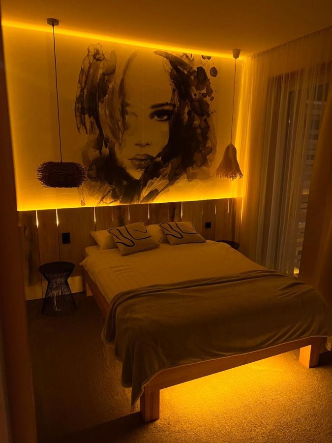 Shard Boutique Hotel-Adult Only Braşov Eksteriør billede
